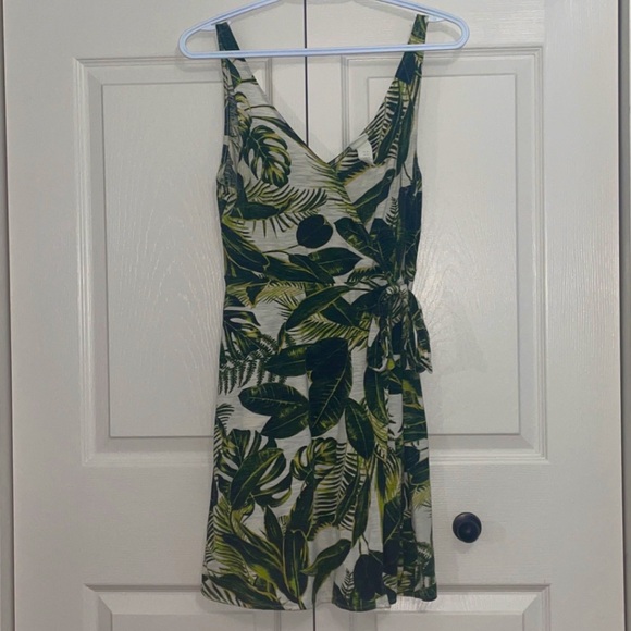 H&M US XS | Tropical Leaf Print Mini Dress - Picture 1 of 3